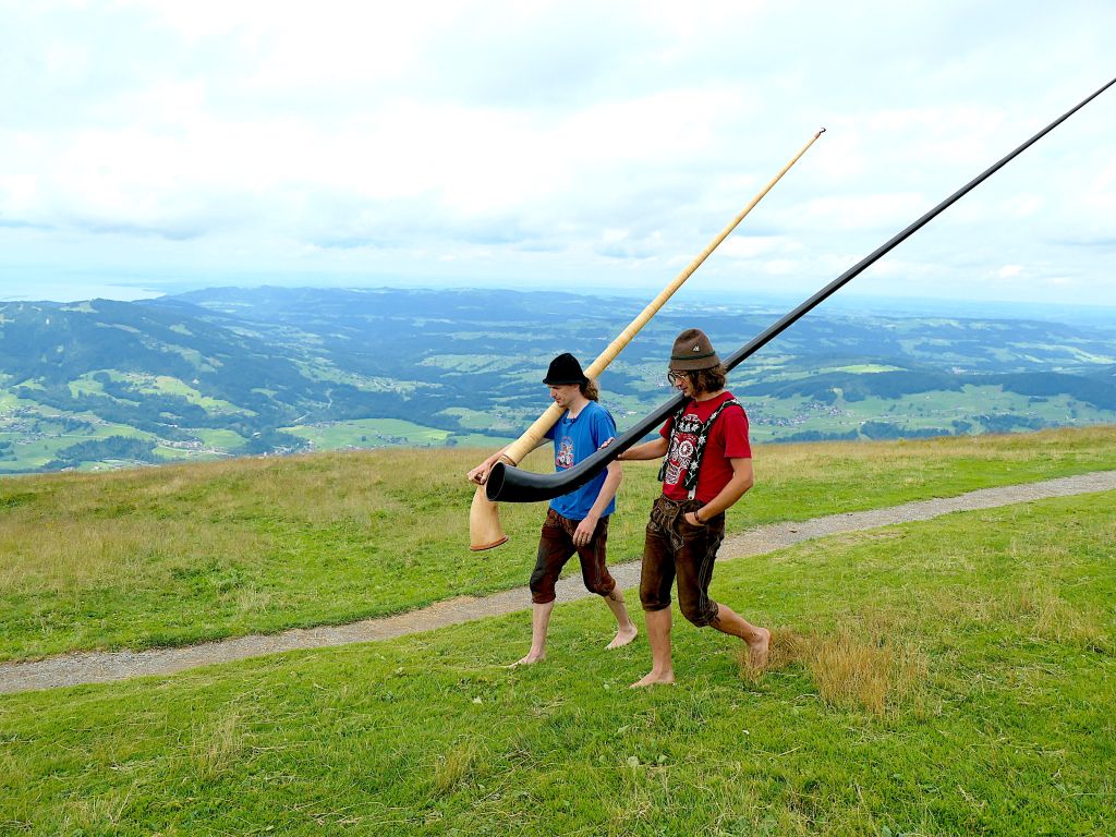 Auf Tour Z’Fuaß