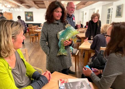 Netzwerken mit Baumwels: Barbara Bertram von der Künstlerinnengruppe "Frauenzimmer"