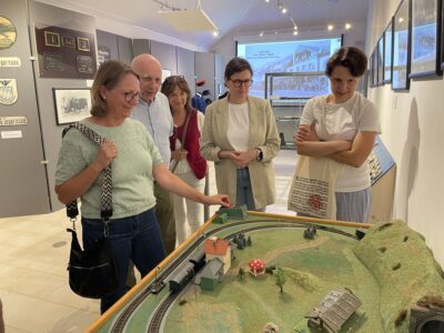 Sogar eine Modelleisenbahn gibt es in der Ausstellung